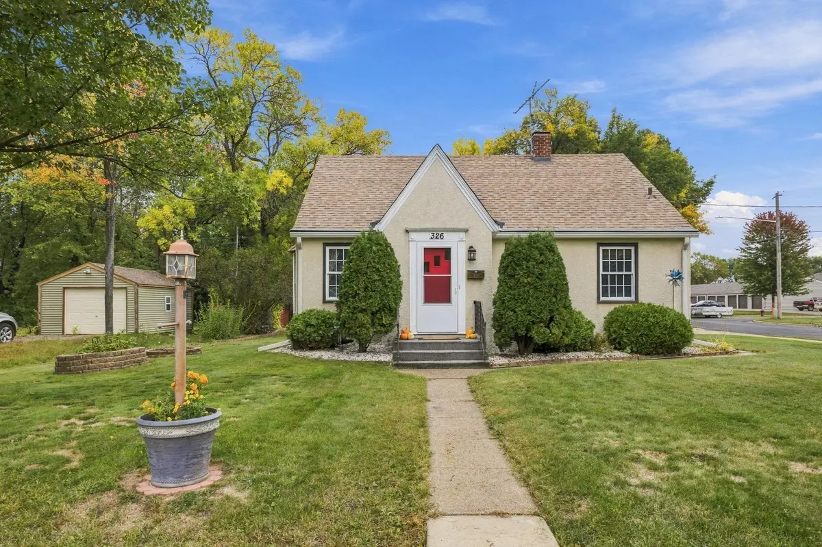 326 5th Avenue Ne, Cambridge, MN 55008 - #1