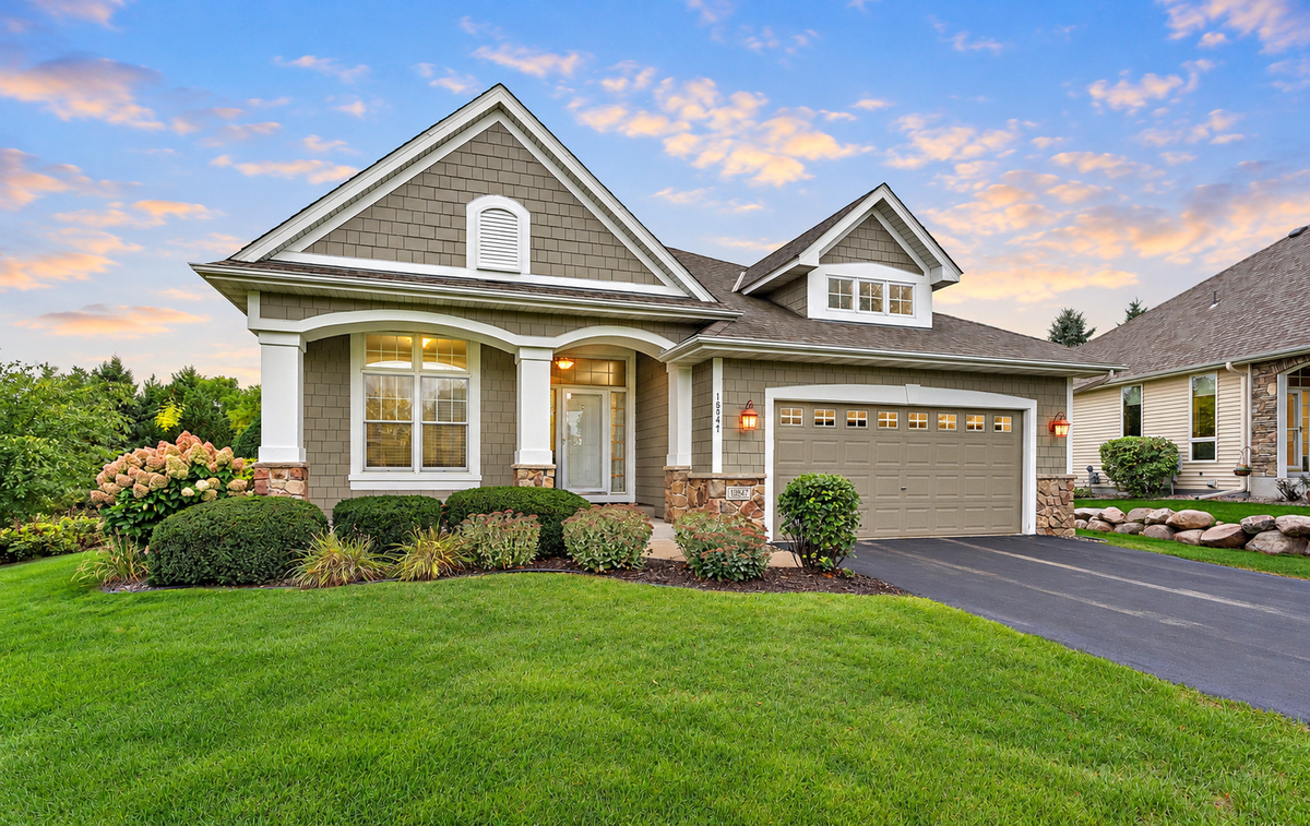 10547 Hawthorn Court, Woodbury, MN 55129 - #1