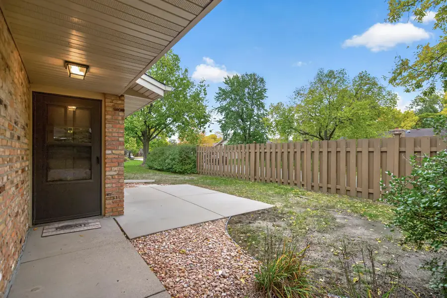 2261 Wildwood Circle, Minnetonka, MN 55305 - #2