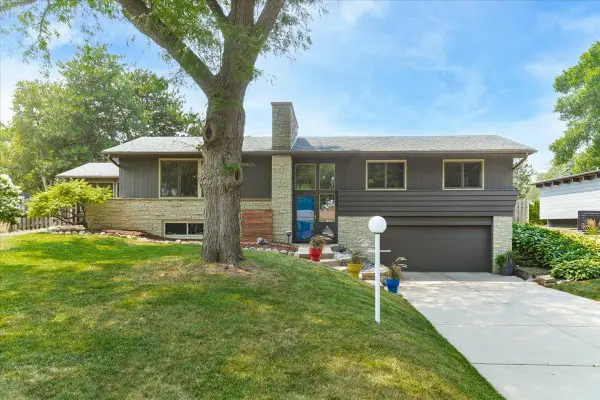 140 Brunswick Avenue S, Golden Valley, MN 55416