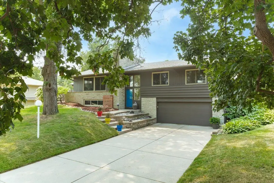 140 Brunswick Avenue S, Golden Valley, MN 55416 - #2