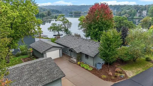 727 Riverside Drive N, Hudson, WI 54016