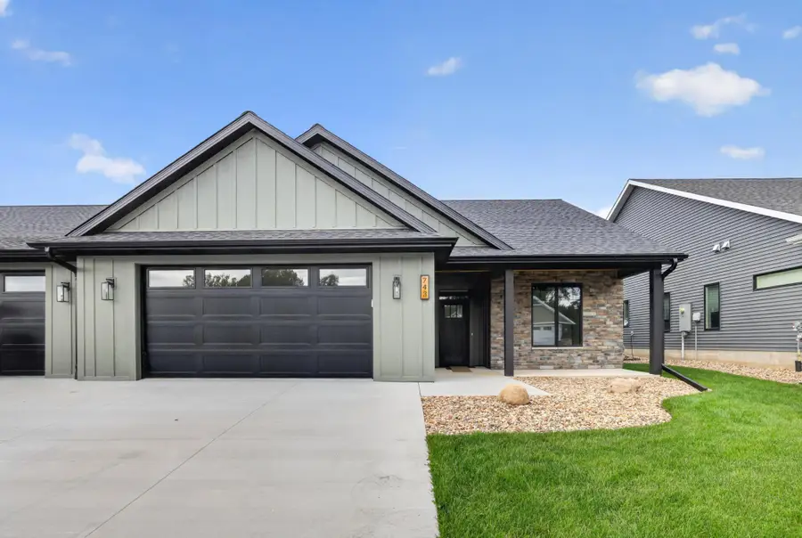743 Kodiak Drive Nw, Stewartville, MN 55976 - #3
