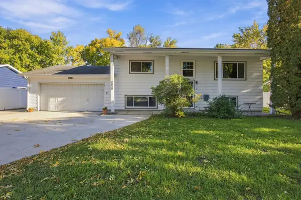 2028 16th Street S, Moorhead, MN 56560