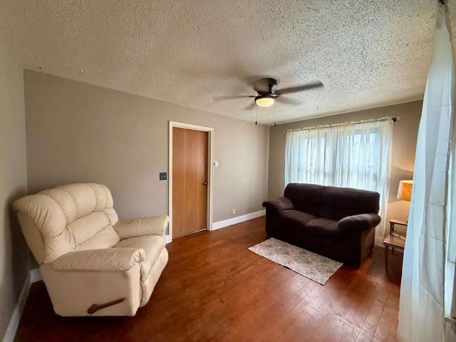 513 W Lincoln Street, Luverne, MN 56156 - #3