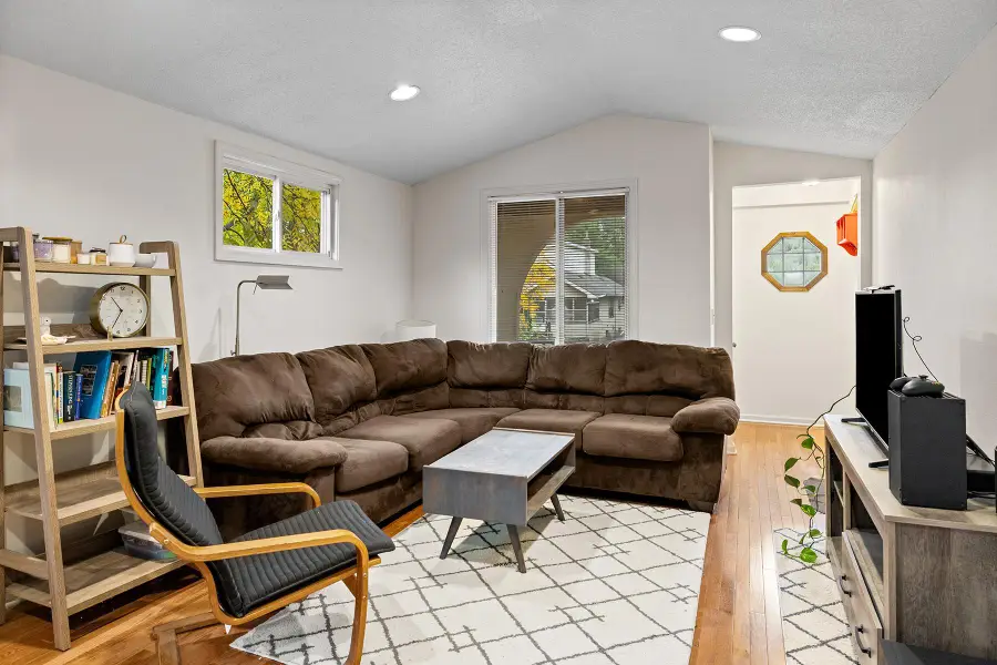1027 5th Street E, Saint Paul, MN 55106 - #3