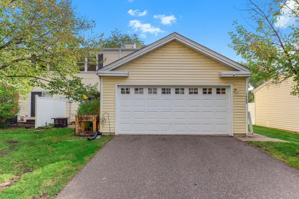 1480 Granada Avenue N, Oakdale, MN 55128