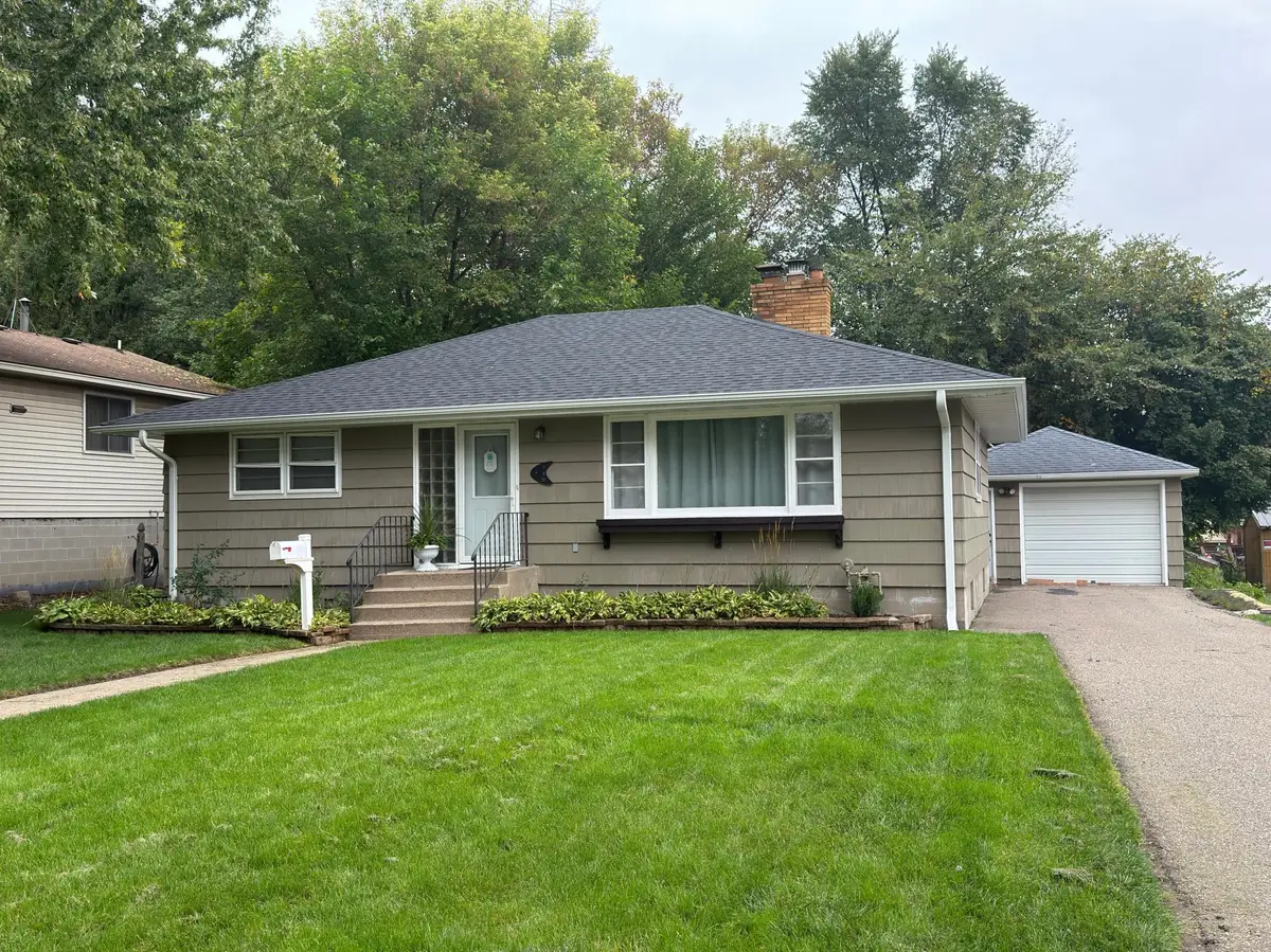 149 19th Avenue S, South Saint Paul, MN 55075 - #1