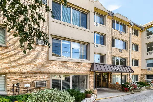 2727 W 43rd Street #412, Minneapolis, MN 55410