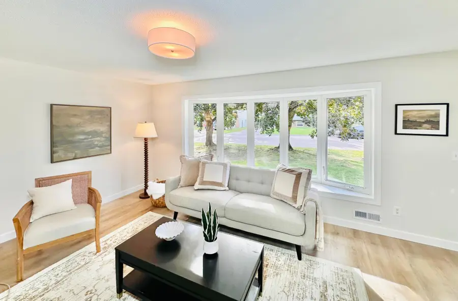 1864 Carol Lane, West Saint Paul, MN 55118 - #3