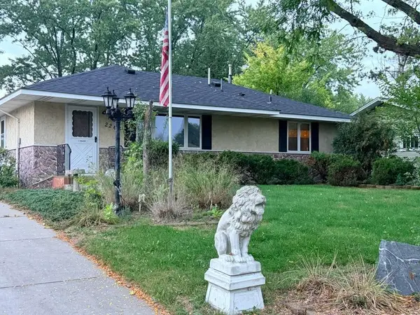 2263 113th Avenue Nw, Coon Rapids, MN 55433
