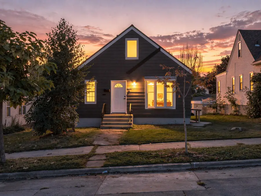 3746 Russell Avenue N, Minneapolis, MN 55412 - #3