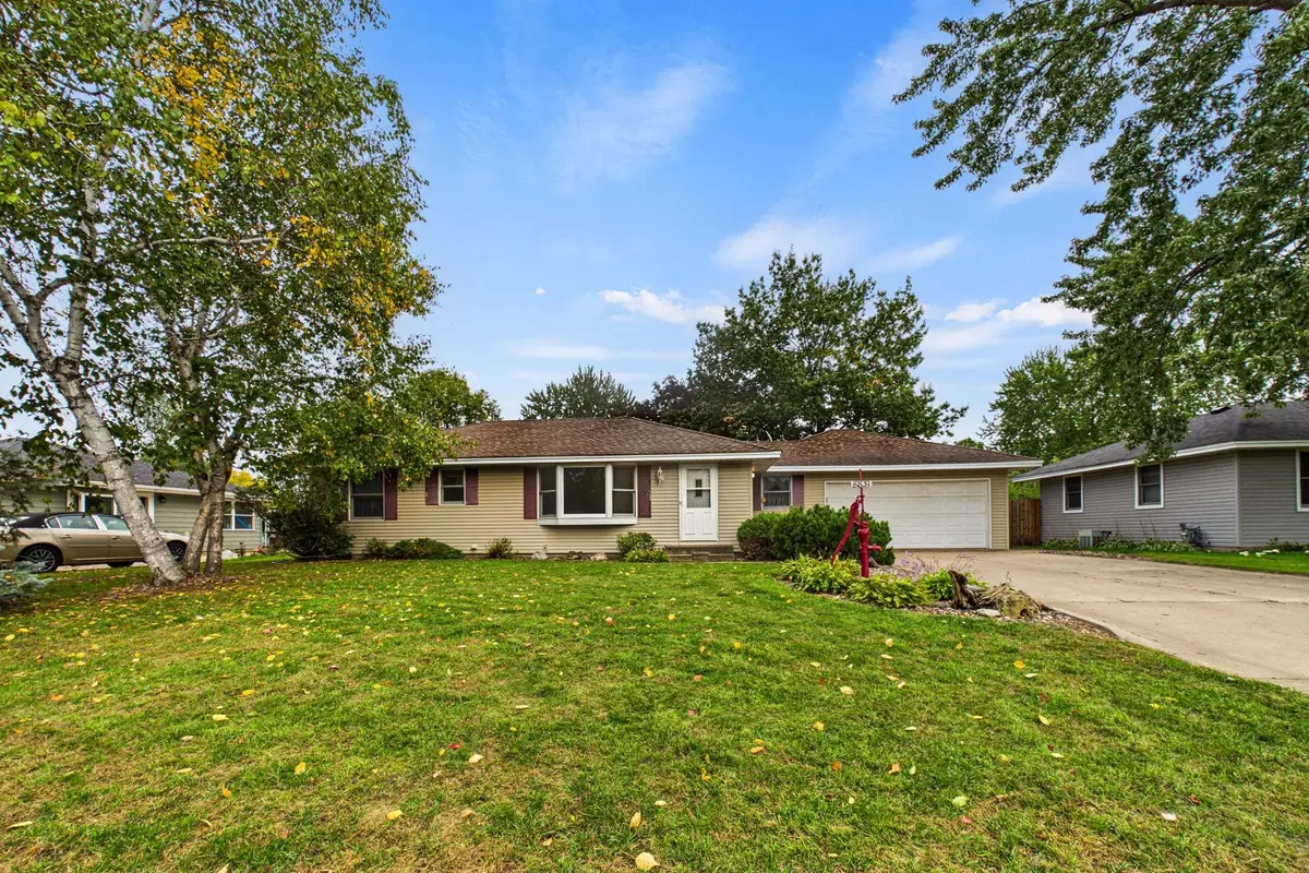 8831 Greenway Avenue S, Cottage Grove, MN 55016 - #1