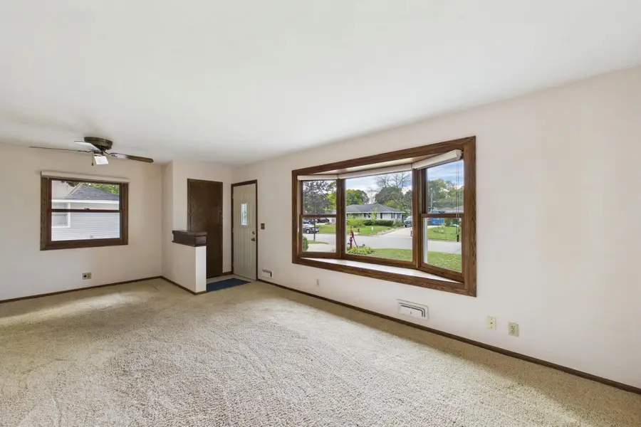 8831 Greenway Avenue S, Cottage Grove, MN 55016 - #3