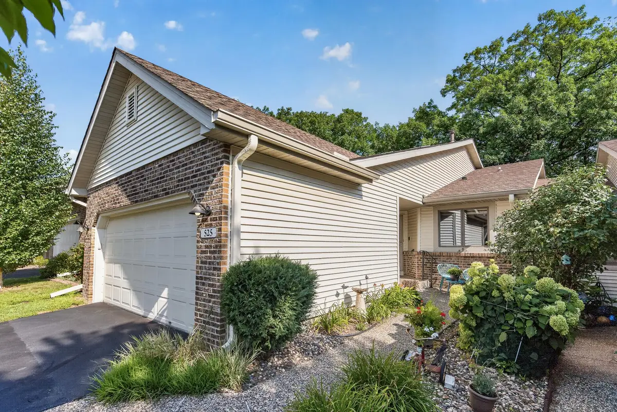 525 Sterling Street S, Maplewood, MN 55119 - #1