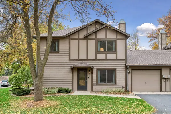 11578 Scotch Pine Court, Eden Prairie, MN 55344