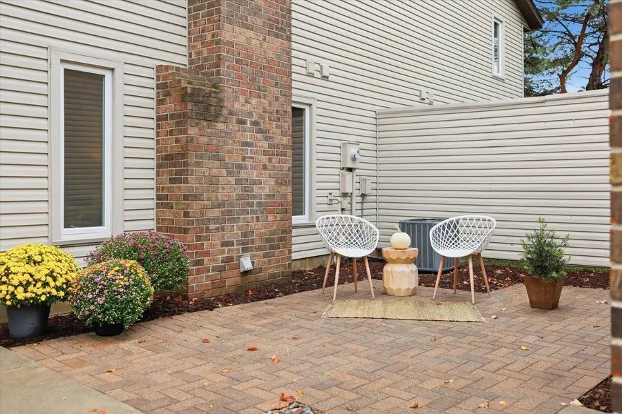 4711 Lund Point, Eagan, MN 55122 - #3