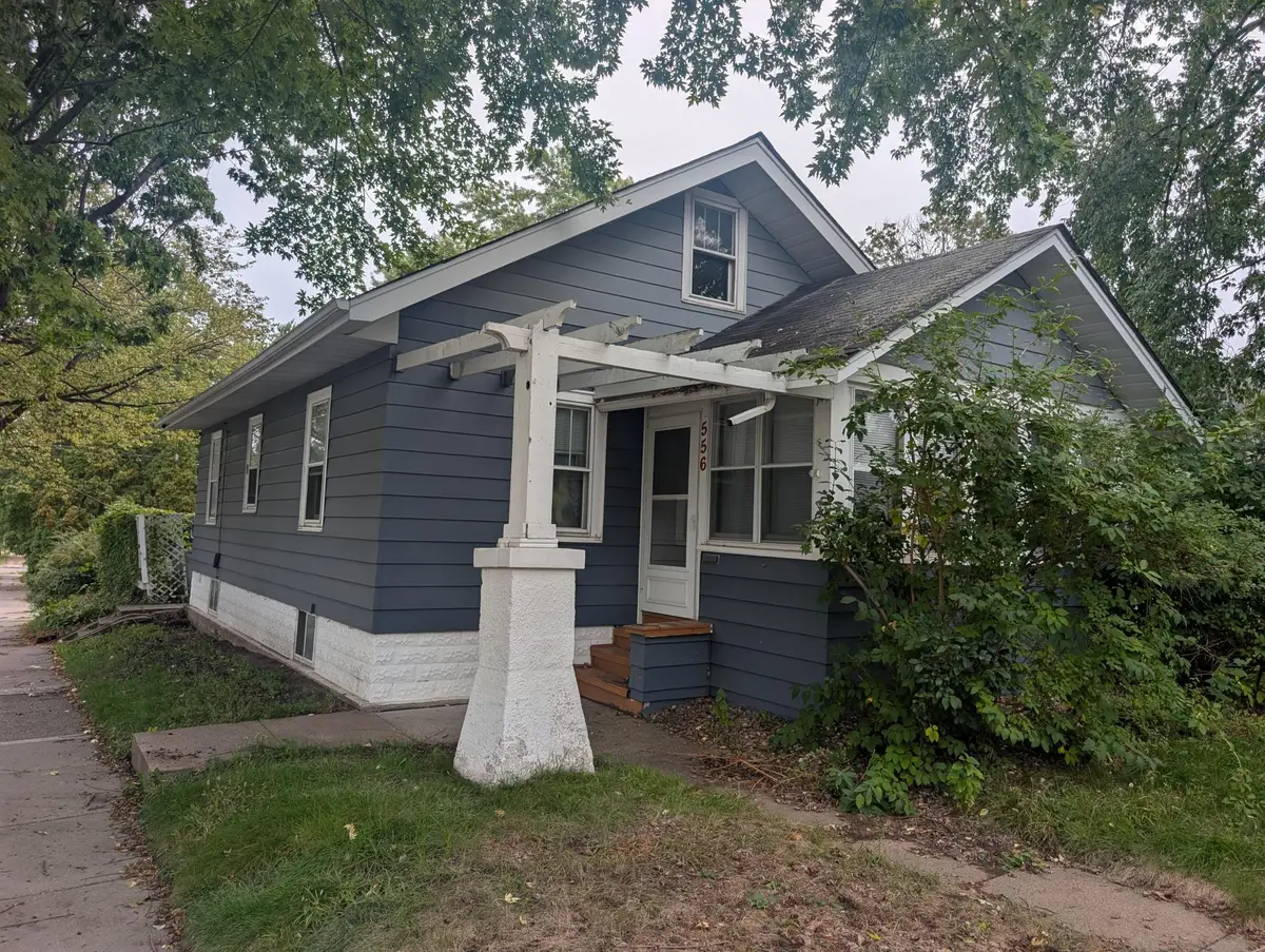 556 11th Avenue N, South Saint Paul, MN 55075 - #1