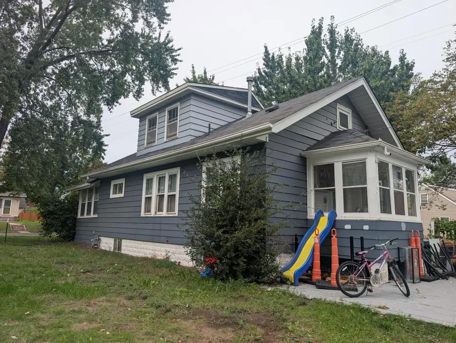 556 11th Avenue N, South Saint Paul, MN 55075 - #2