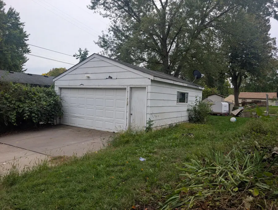 556 11th Avenue N, South Saint Paul, MN 55075 - #3