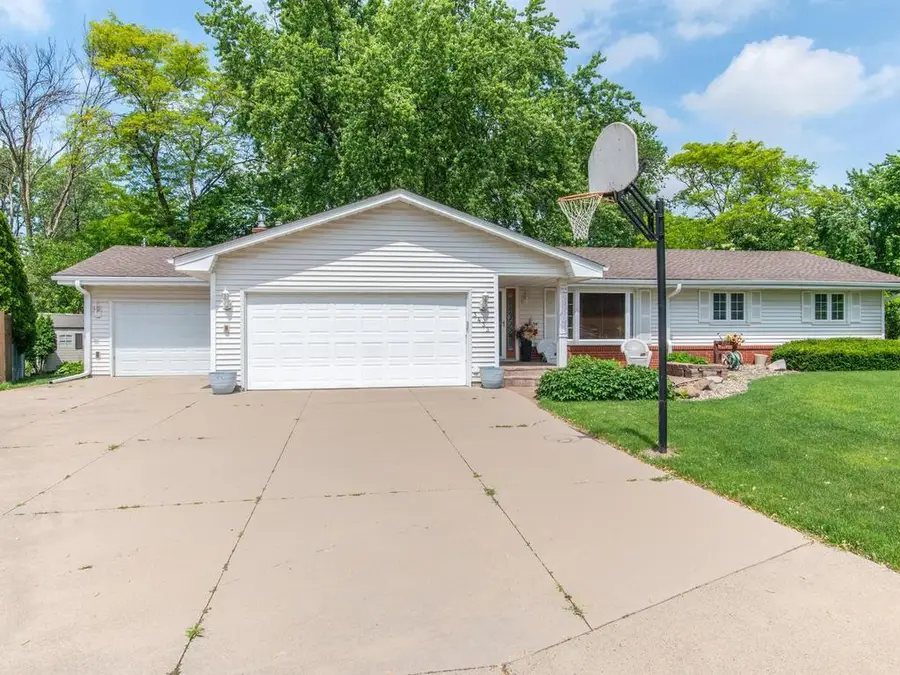 3433 Gettysburg Avenue N, New Hope, MN 55427 - #2