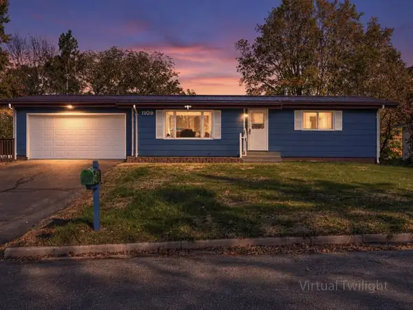 1109 16th Avenue E, Menomonie, WI 54751