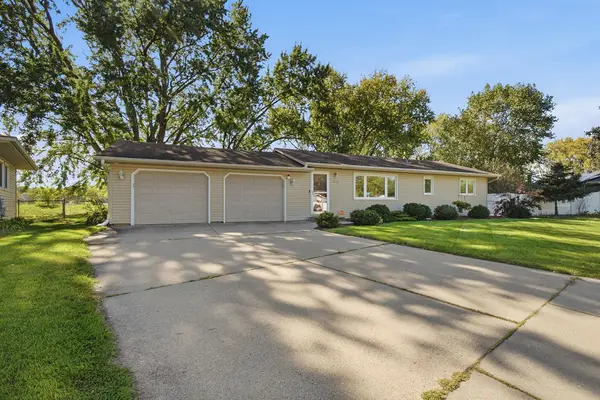 2128 Shale Lane, Eagan, MN 55122