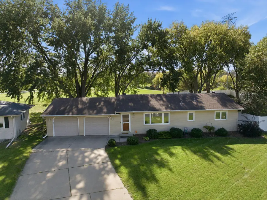 2128 Shale Lane, Eagan, MN 55122 - #2