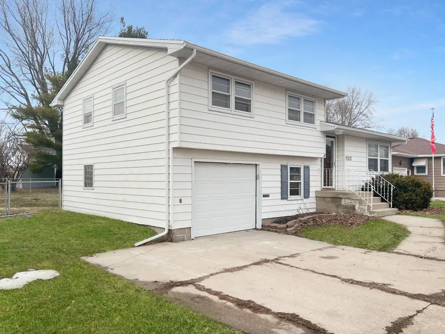 1122 S State Street, Fairmont, MN 56031 - #2