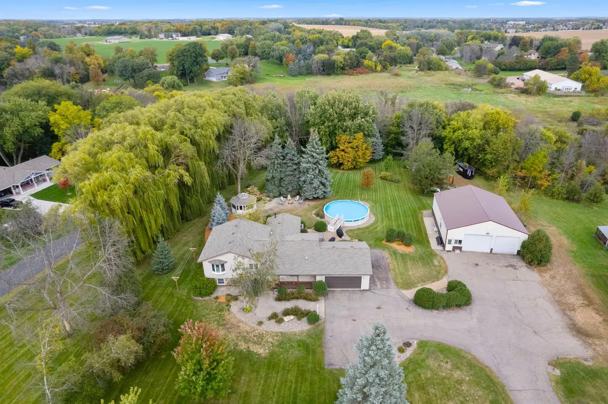 655 Hillside Road Se, New Prague, MN 56071 - #1