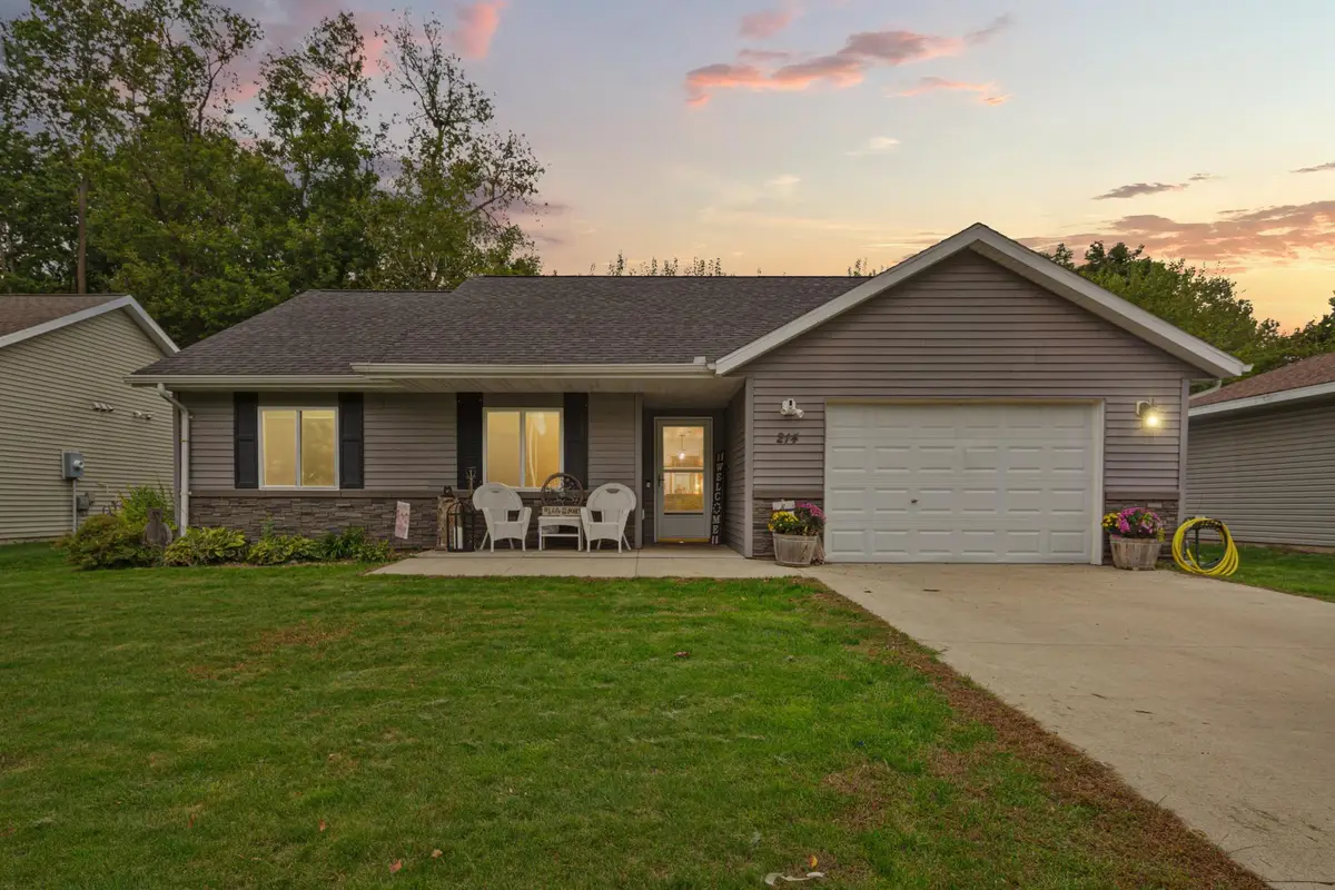 214 Rogers Street, Mankato, MN 56001 - #1