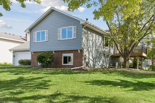 11910 44th Avenue N, Plymouth, MN 55442