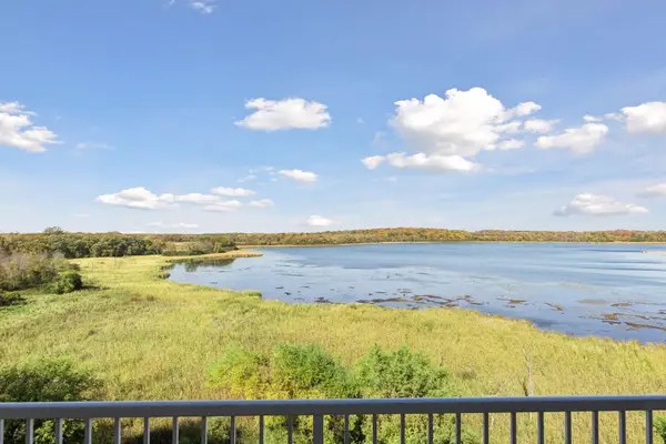 1776 Stieger Lake Lane #409, Victoria, MN 55386