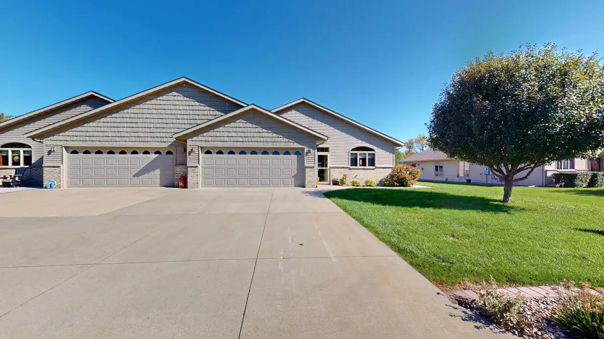 1718 Hale Drive, Albert Lea, MN 56007 - #1