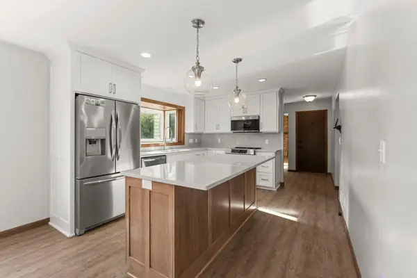 12575 Fescue Court, Eden Prairie, MN 55347