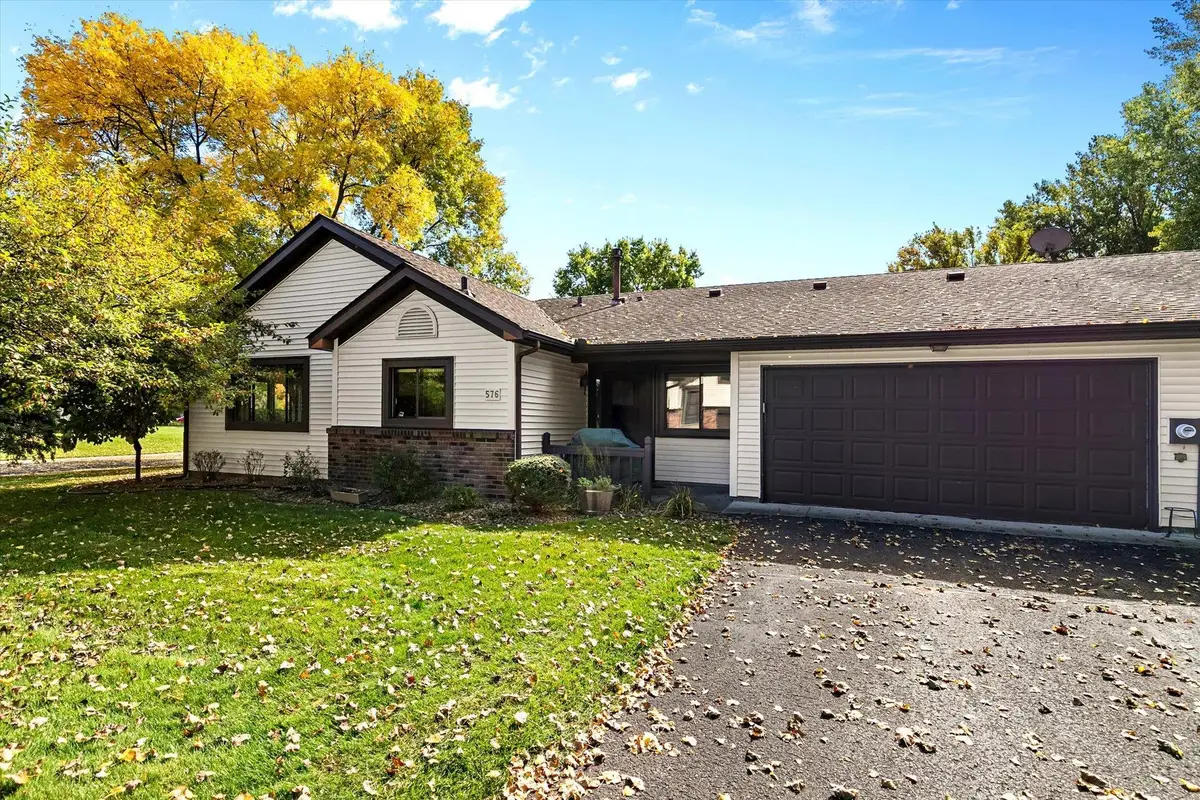 576 Donegal Circle, Shoreview, MN 55126 - #1