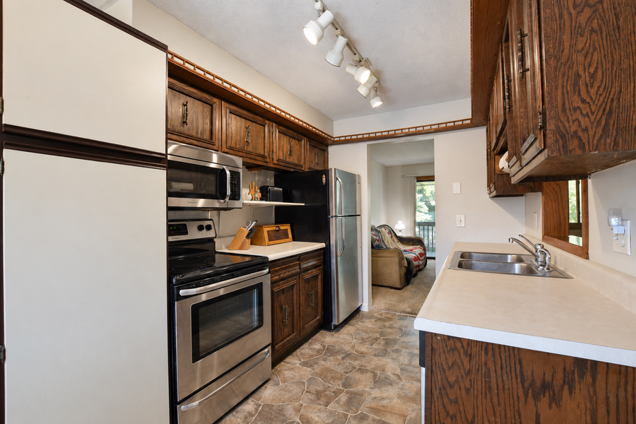 37 Marie Avenue E, West Saint Paul, MN 55118 - #2