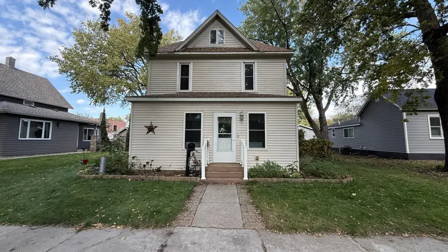 250 11th Avenue, Granite Falls, MN 56241 - #2