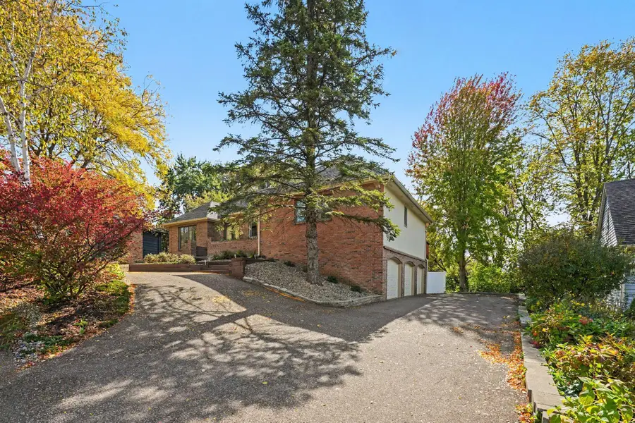 1528 Briarknoll Drive, Arden Hills, MN 55112 - #3