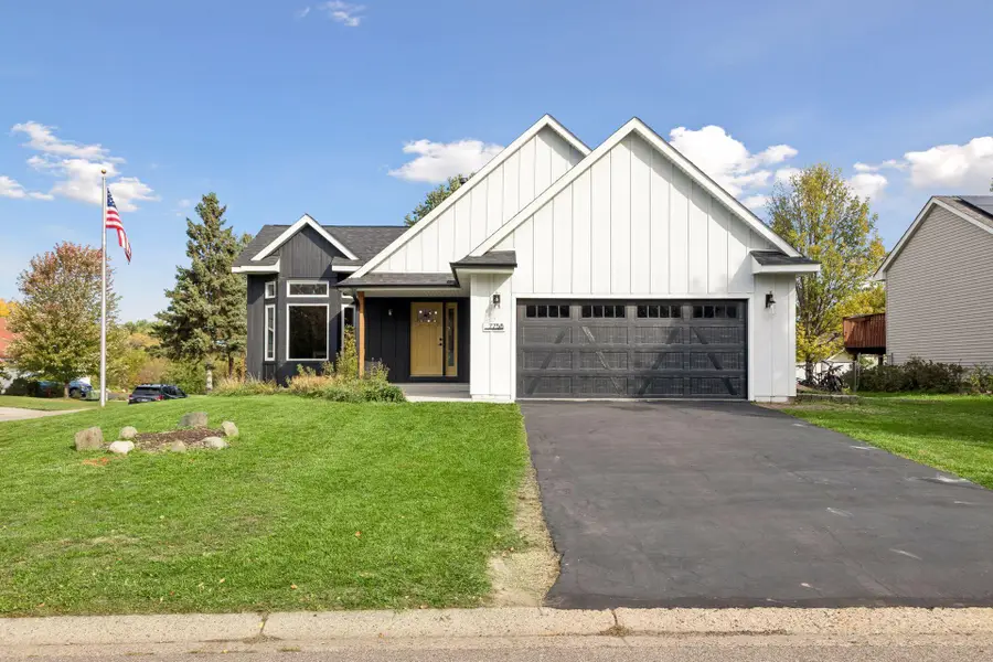 7758 Upper 23rd Street N, Oakdale, MN 55128 - #3
