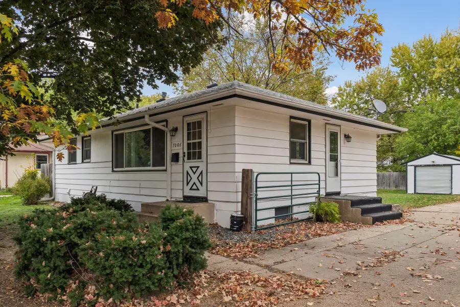 7006 Ewing Avenue N, Brooklyn Center, MN 55429 - #3