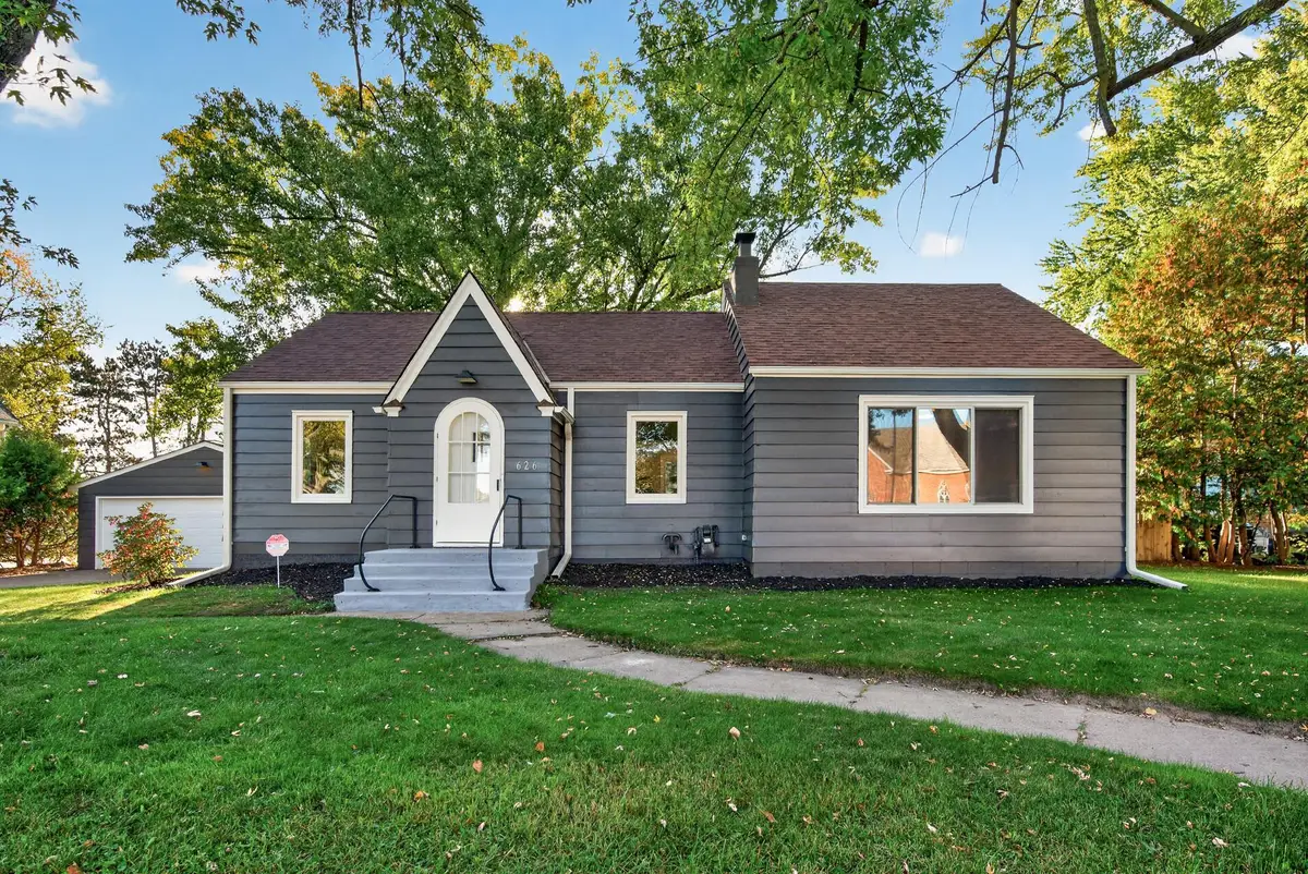 626 Old Main Street N, Cambridge, MN 55008 - #1