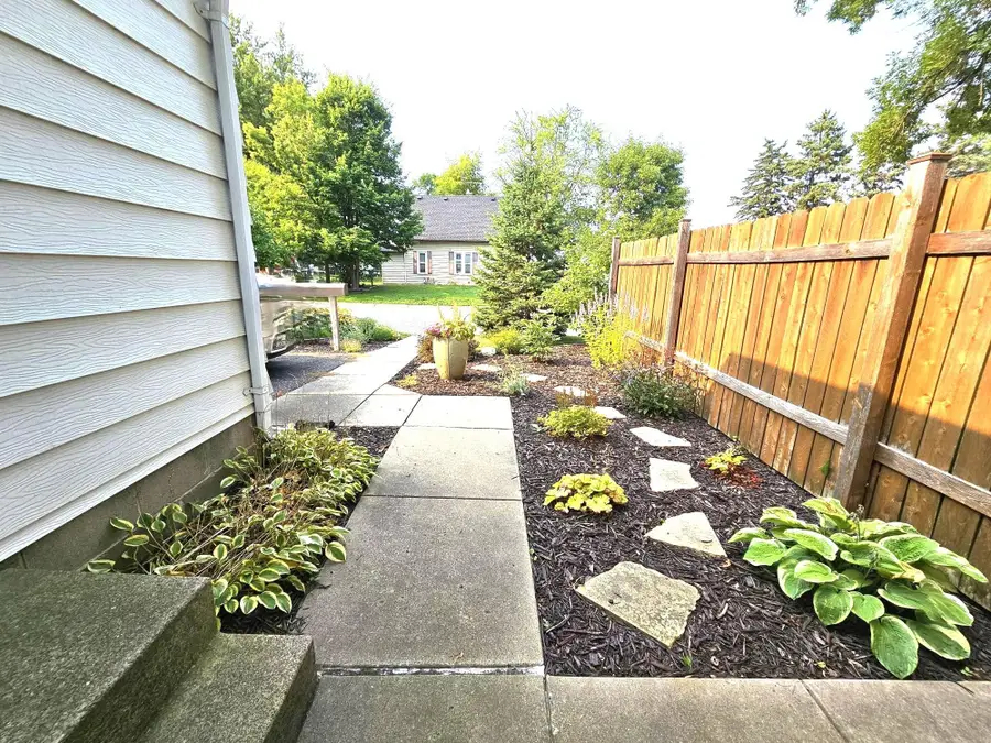 611 Central Avenue, Buffalo, MN 55313 - #2