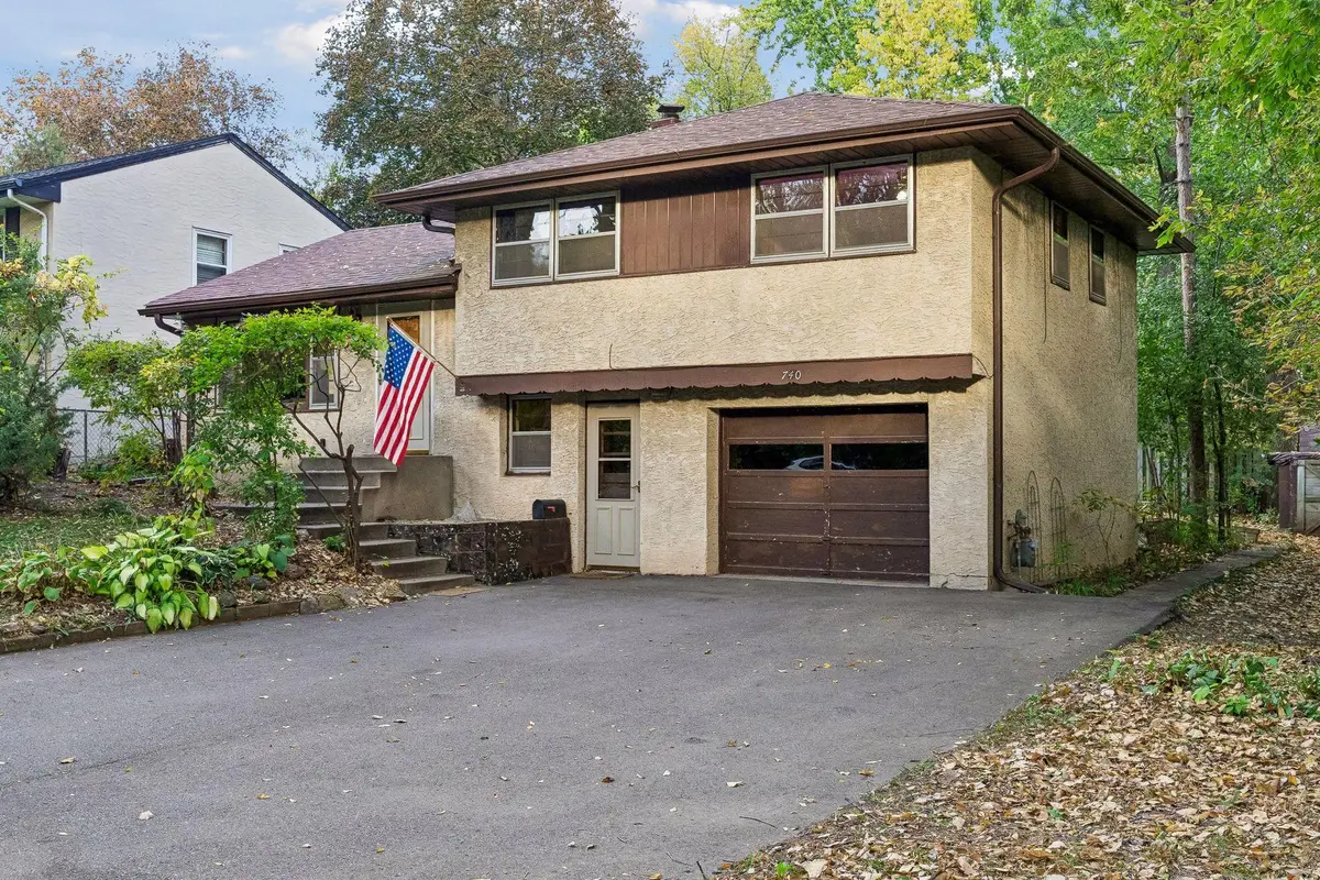740 17th Avenue N, South Saint Paul, MN 55075 - #1