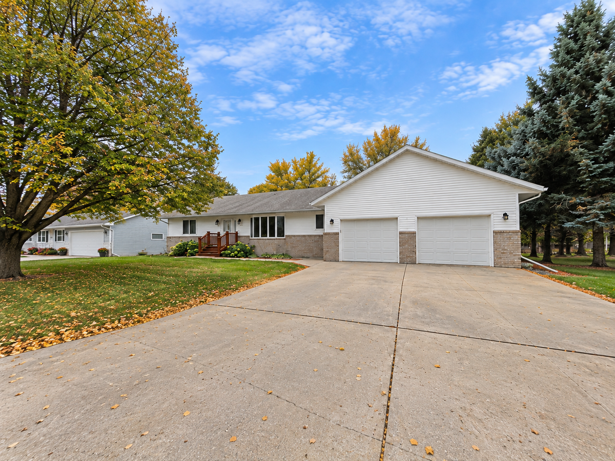 237 Crescent Drive, Breckenridge, MN 56520 - #1