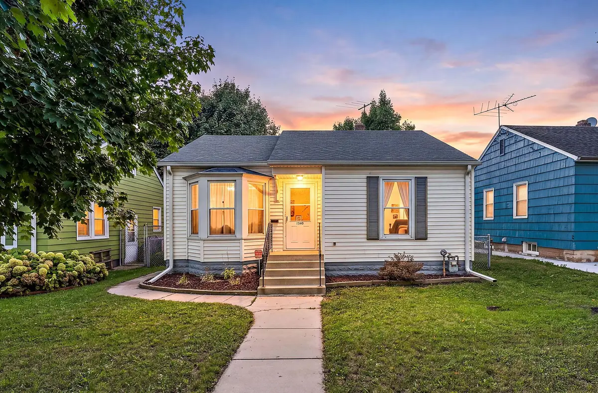 1340 3rd Street E, Saint Paul, MN 55106 - #1