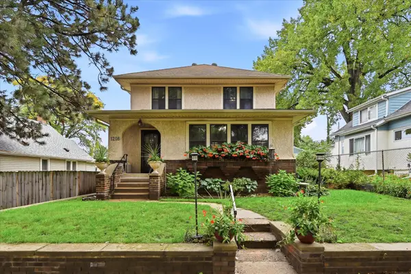 1208 Palace Avenue, Saint Paul, MN 55105