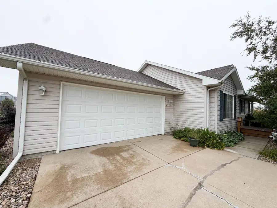 1112 Cherry Drive, Luverne, MN 56156 - #3