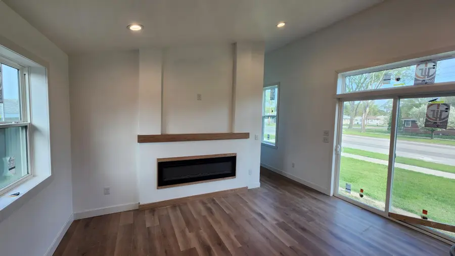 801 17th Avenue N, Fargo, ND 58102 - #3