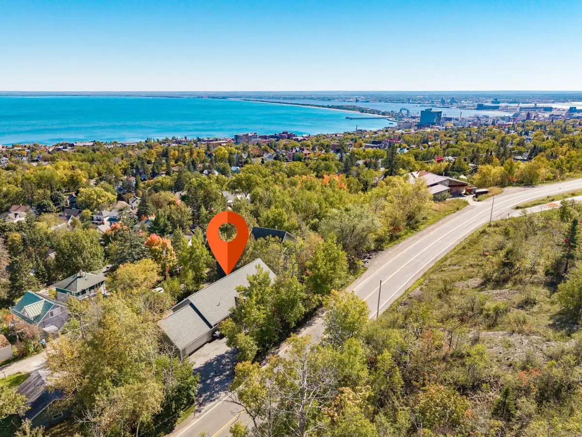 1424 E Skyline Parkway, Duluth, MN 55805 - #1